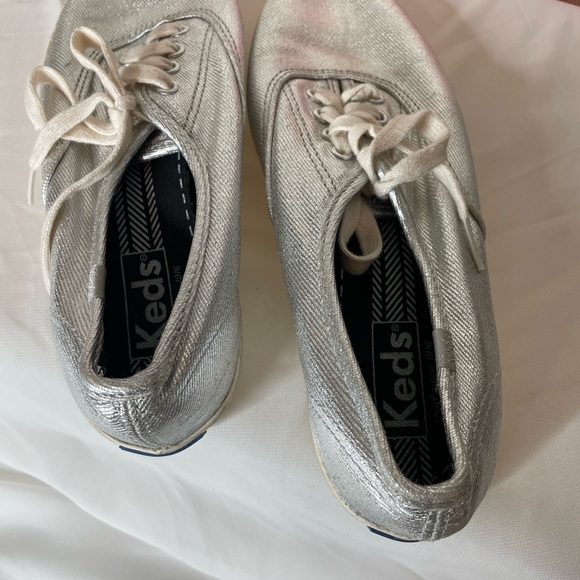 Keds Silver Metallic Sneaker Sz 6.5 - Picture 6 of 11